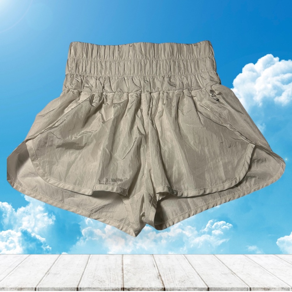 Free People Movement The Way Home White Shorts, high waist elastic, Sz XS